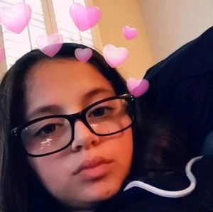 Meet your Posher, Layla